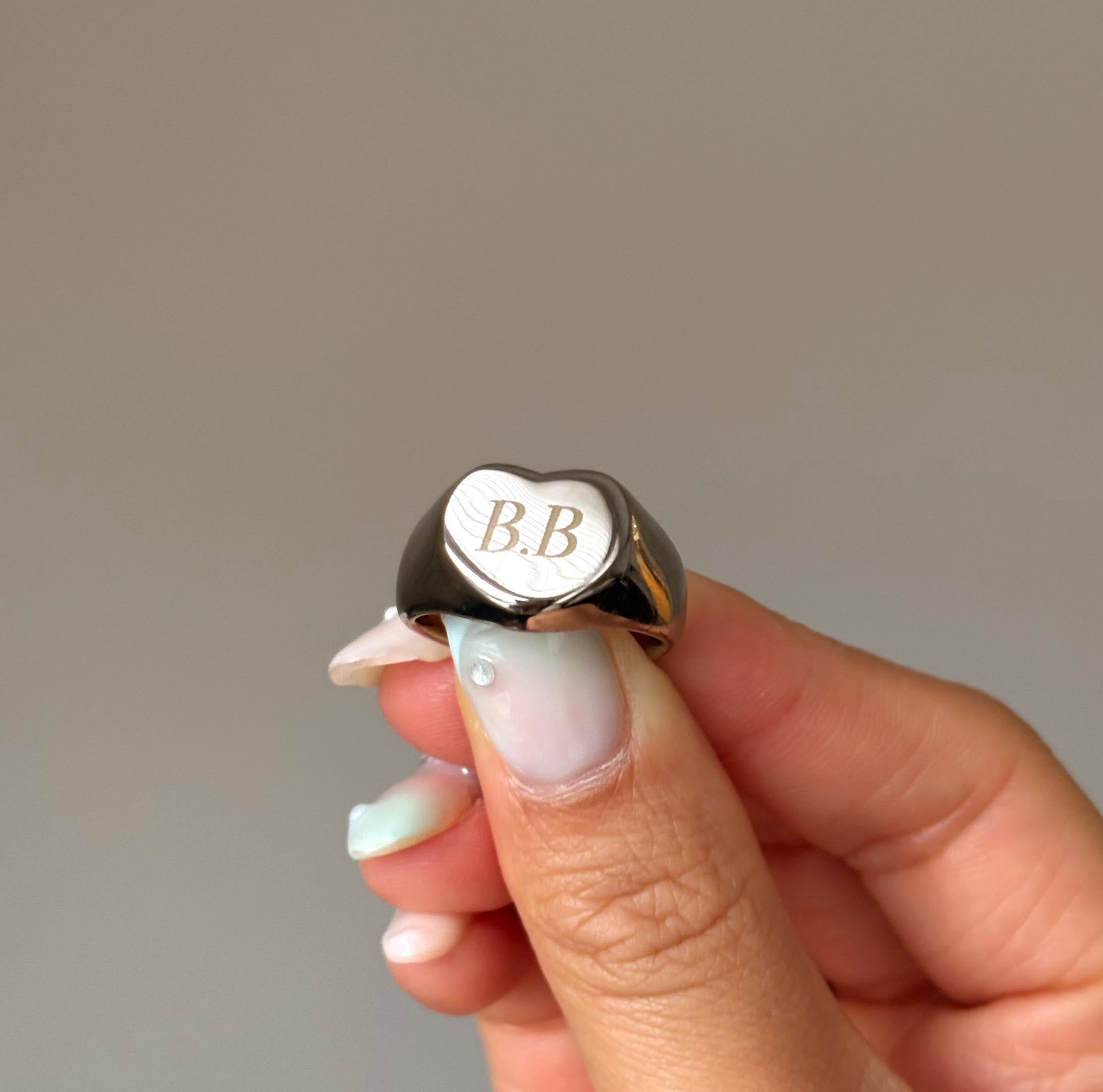 Love Club Heart Signet Engravable Ring - Silver